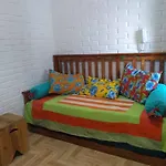 Apartamento com 2 quartos, piscina e churrasqueira, próximo à Praia do Itaguá
